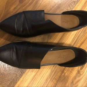 ⚡️FLASH SALE⚡️ Universal Threads Cut Out Bootie